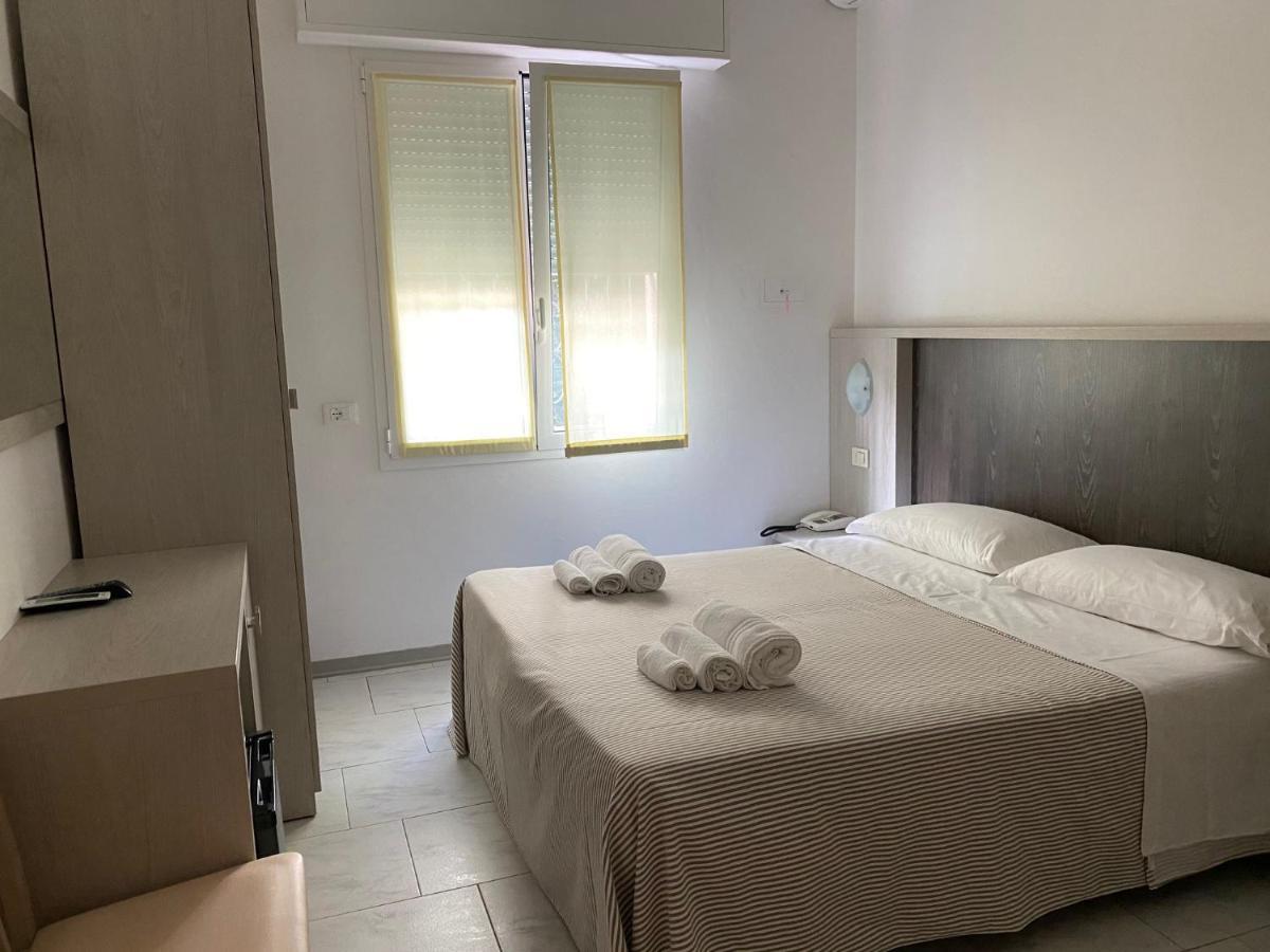 Hotel Chery Milano Marittima Luaran gambar
