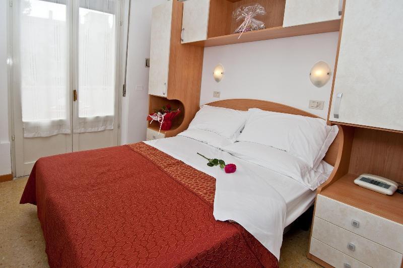 Hotel Chery Milano Marittima Luaran gambar