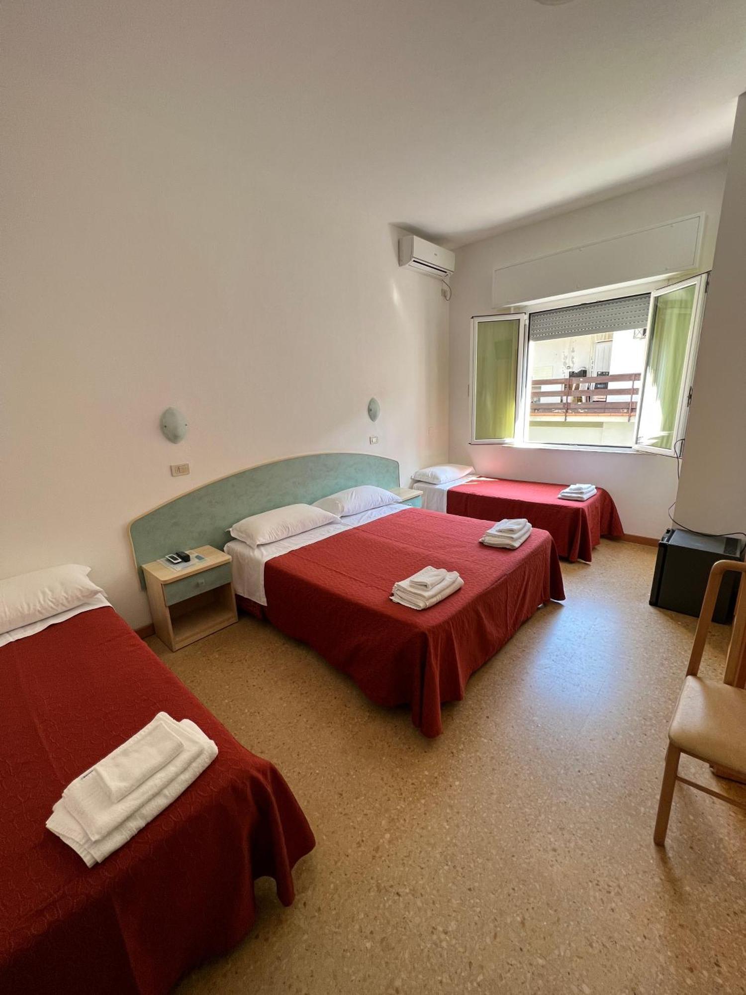 Hotel Chery Milano Marittima Luaran gambar